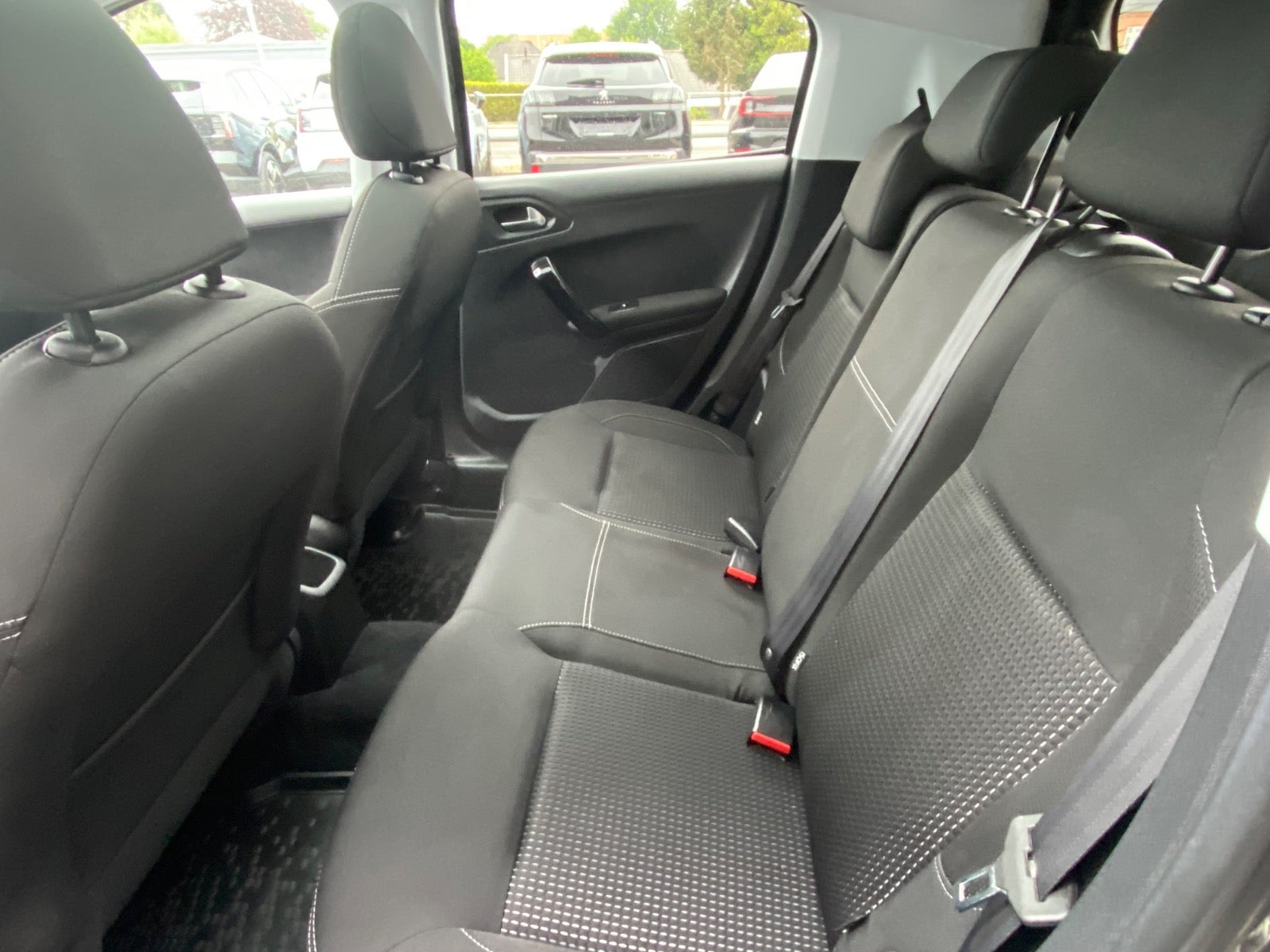 Billede af Peugeot 208 1,5 BlueHDi 100 Prestige Sky