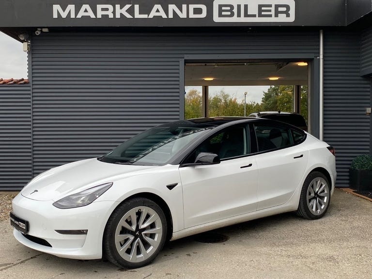 Tesla Model 3 Long Range AWD