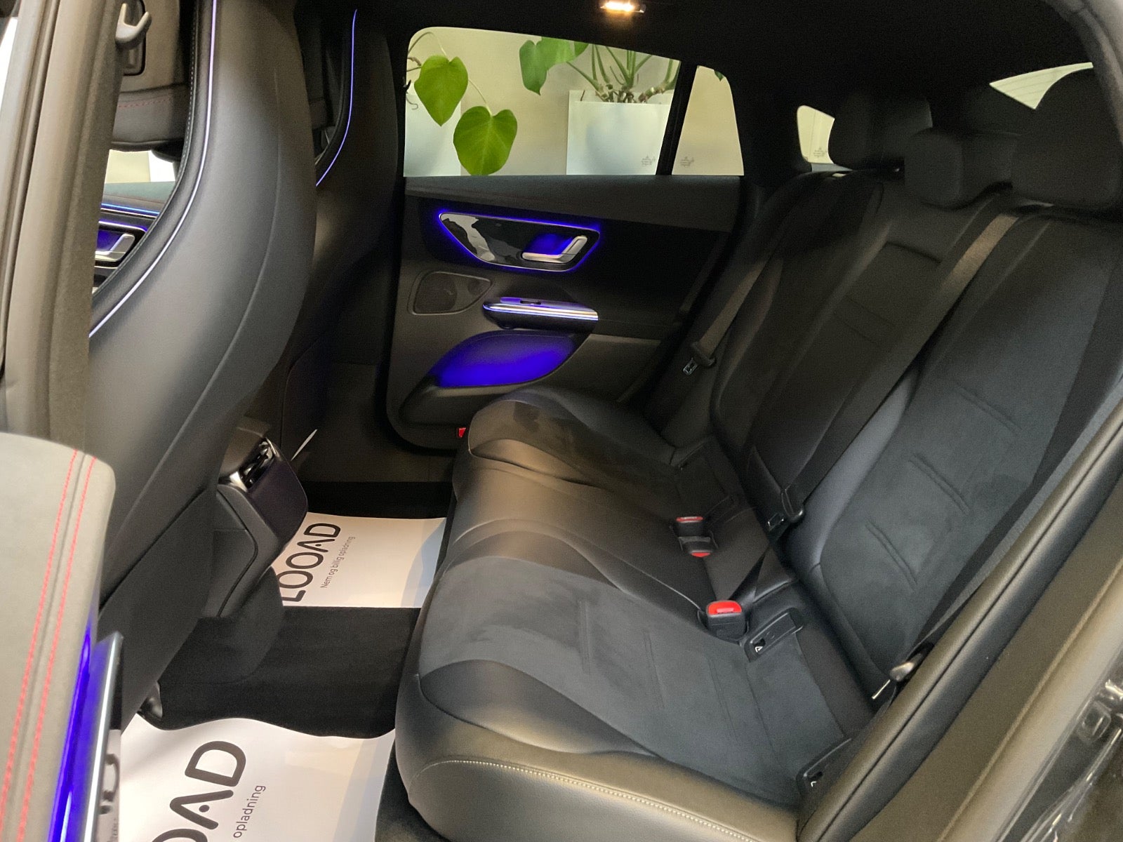 Mercedes EQE350 AMG Line 4d - 8