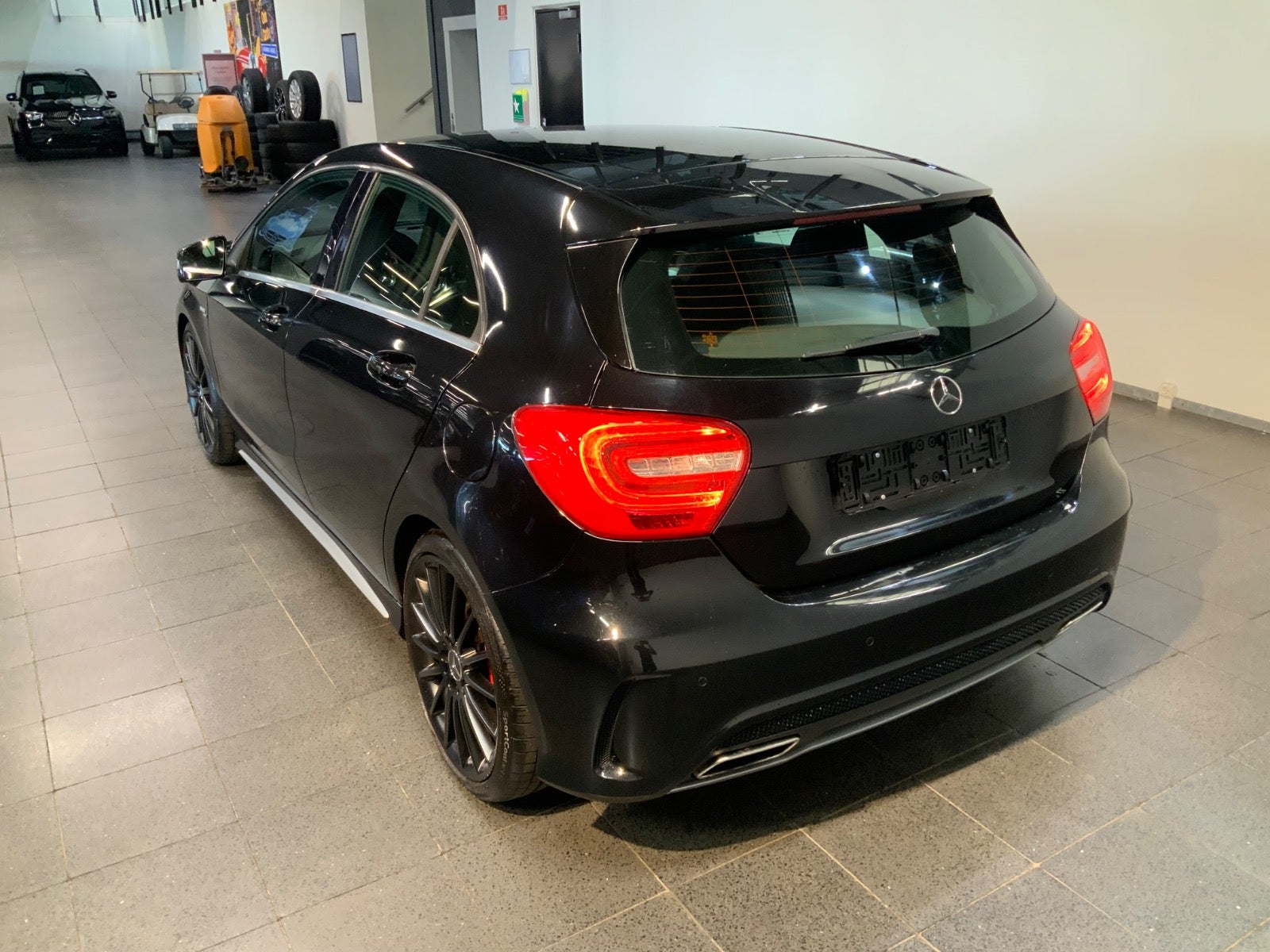 Mercedes-AMG A 45 (5/8)