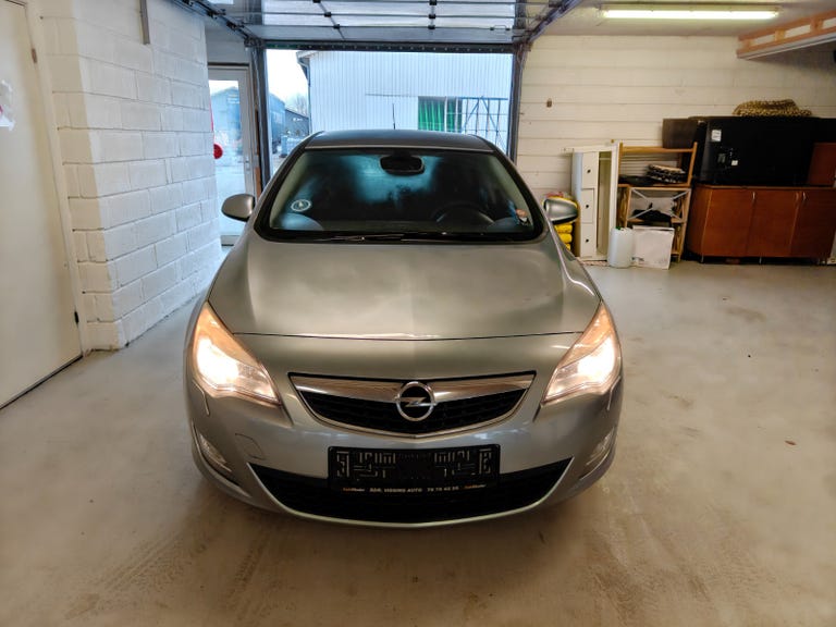 Opel Astra T 140 Sport