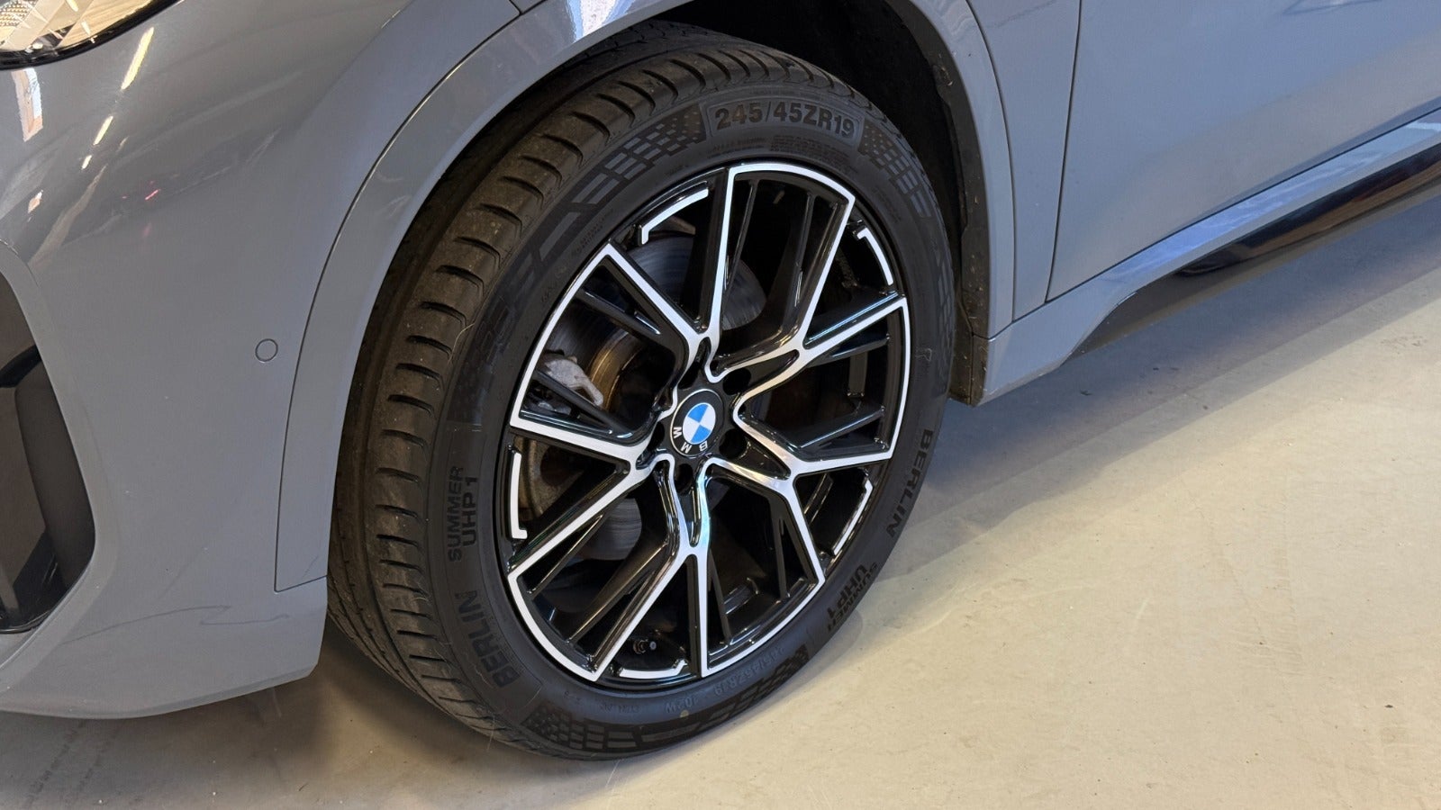 Billede af BMW iX1  xDrive30 M-Sport