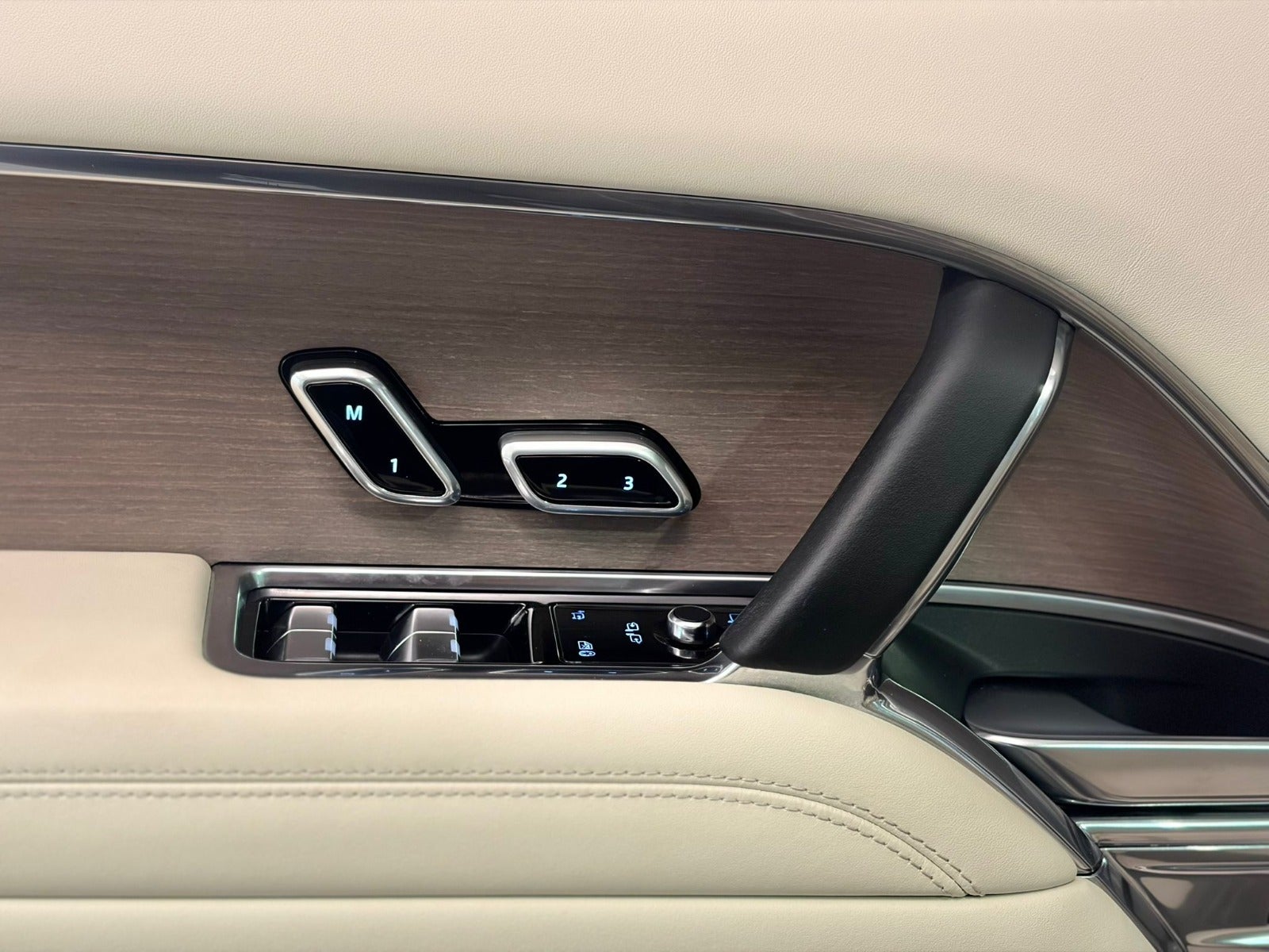 Land Rover – Range Rover