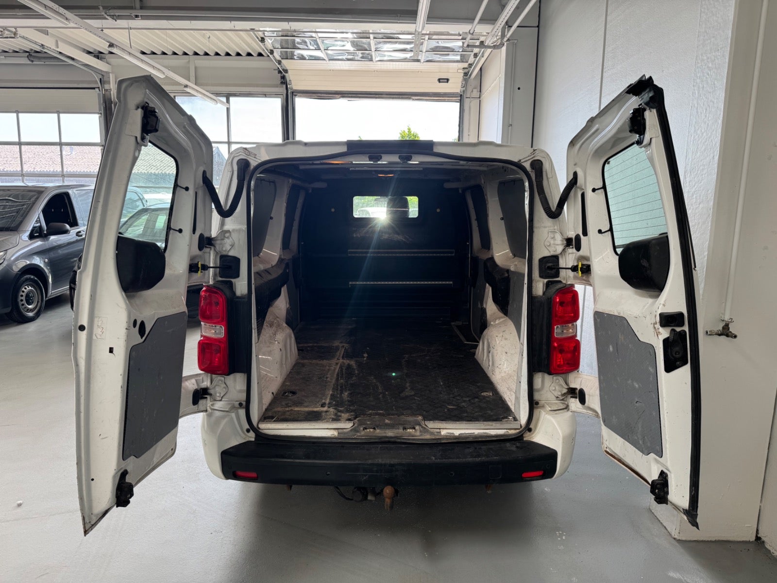 Billede af Toyota ProAce 2,0 D 180 Long Comfort aut.