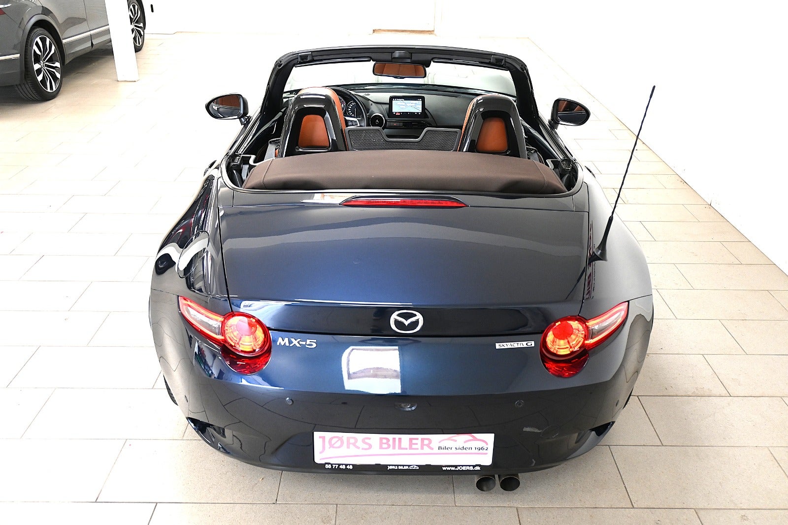 Mazda MX-5 SkyActiv-G 184 Roadster Kazari