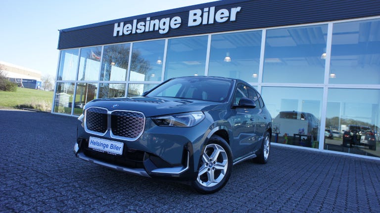 BMW iX1 eDrive20 X-Line