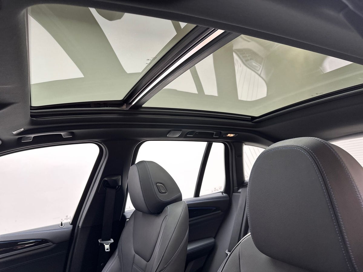 BMW iX3 Charged Plus M-Sport billede 18