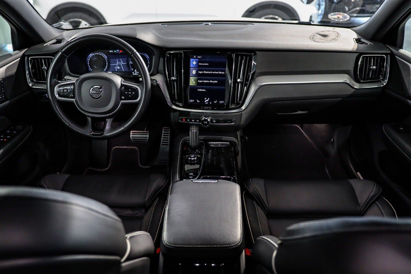 Billede af Volvo V60 2,0 T6 ReCharge R-Design aut. AWD