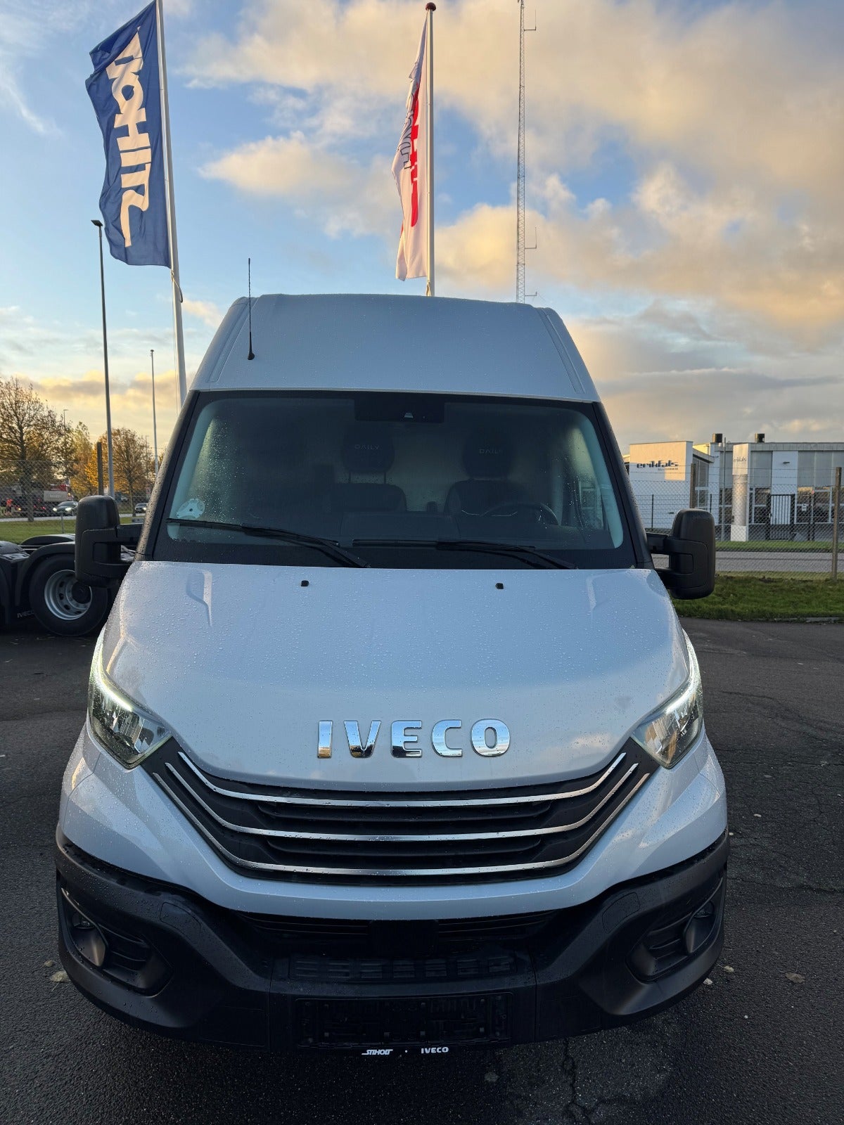 Billede af Iveco Daily 3,0 35S21 12m³ Van AG8