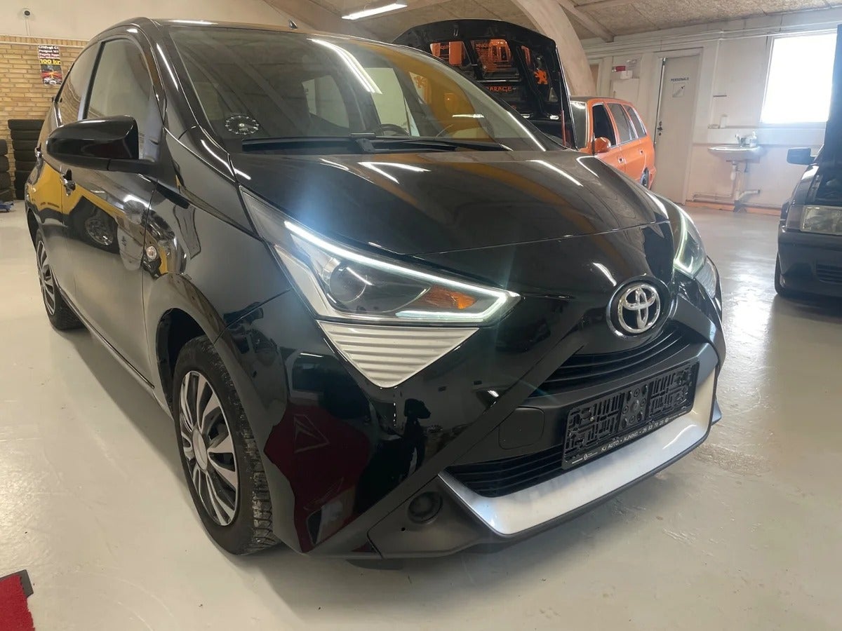 Toyota Aygo VVT-i x-play x-shift