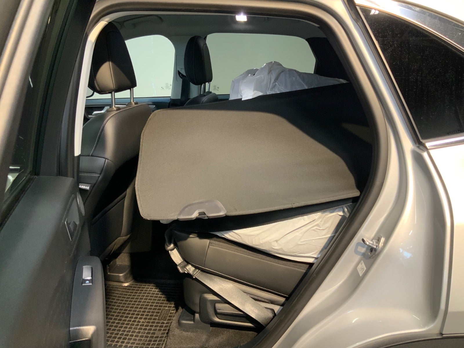 Ford Kuga (6/8)