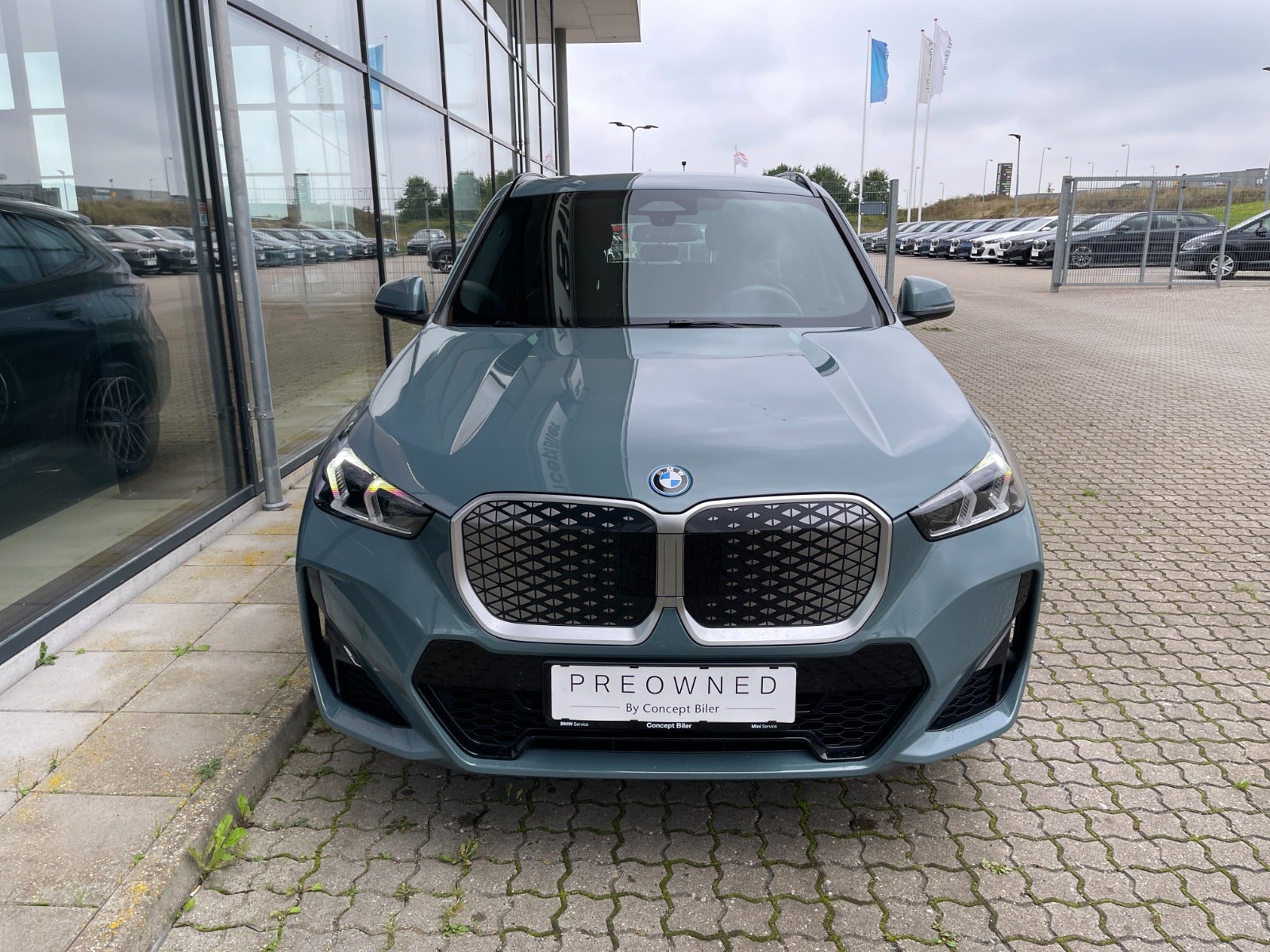 BMW iX1 eDrive20 M-Sport Premium 5d - 2