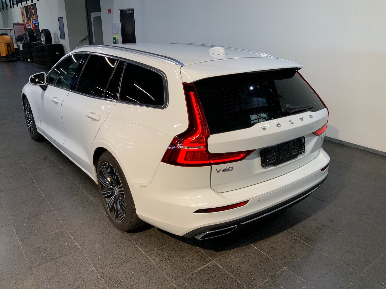 Volvo V60 (4/8)