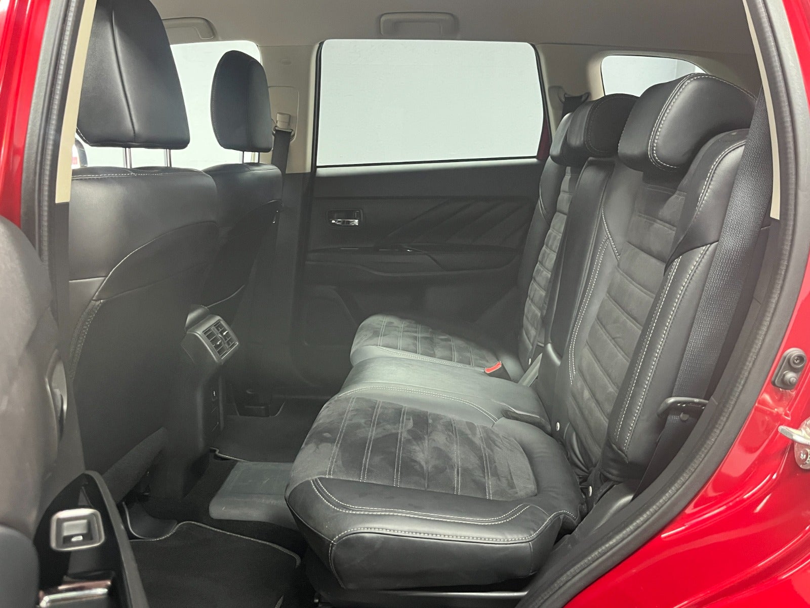 Billede af Mitsubishi Outlander 2,4 PHEV Inform+ CVT 4WD