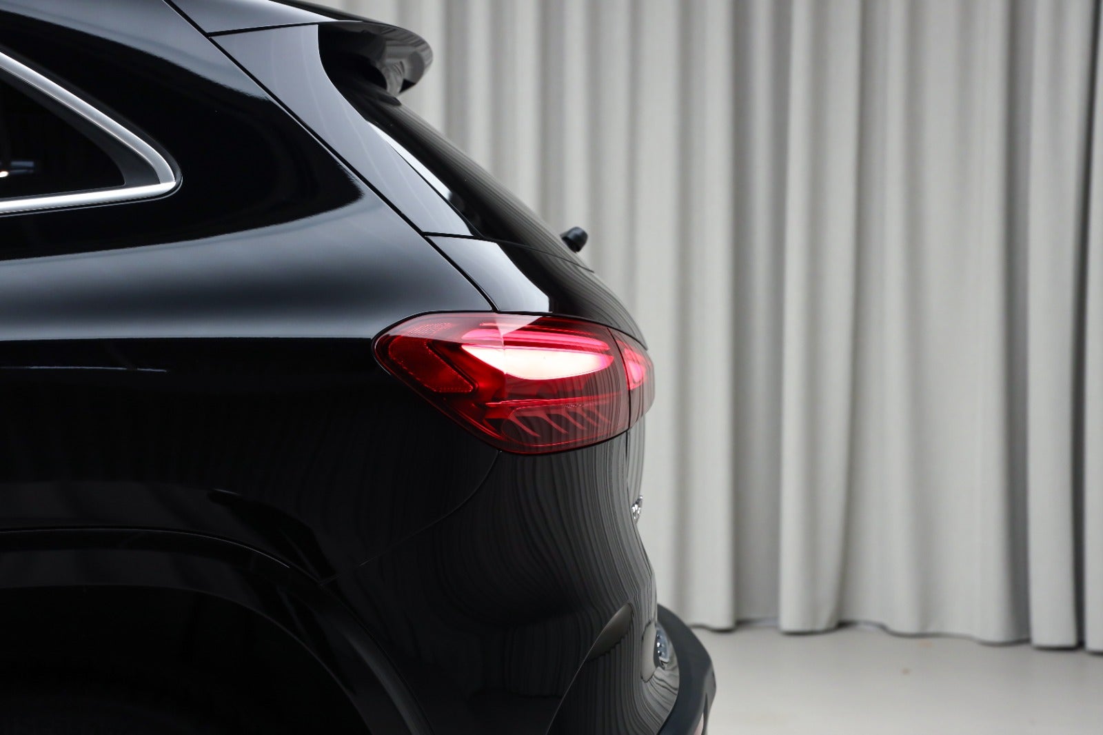 Mercedes-Benz EQA 250+ (8/8)