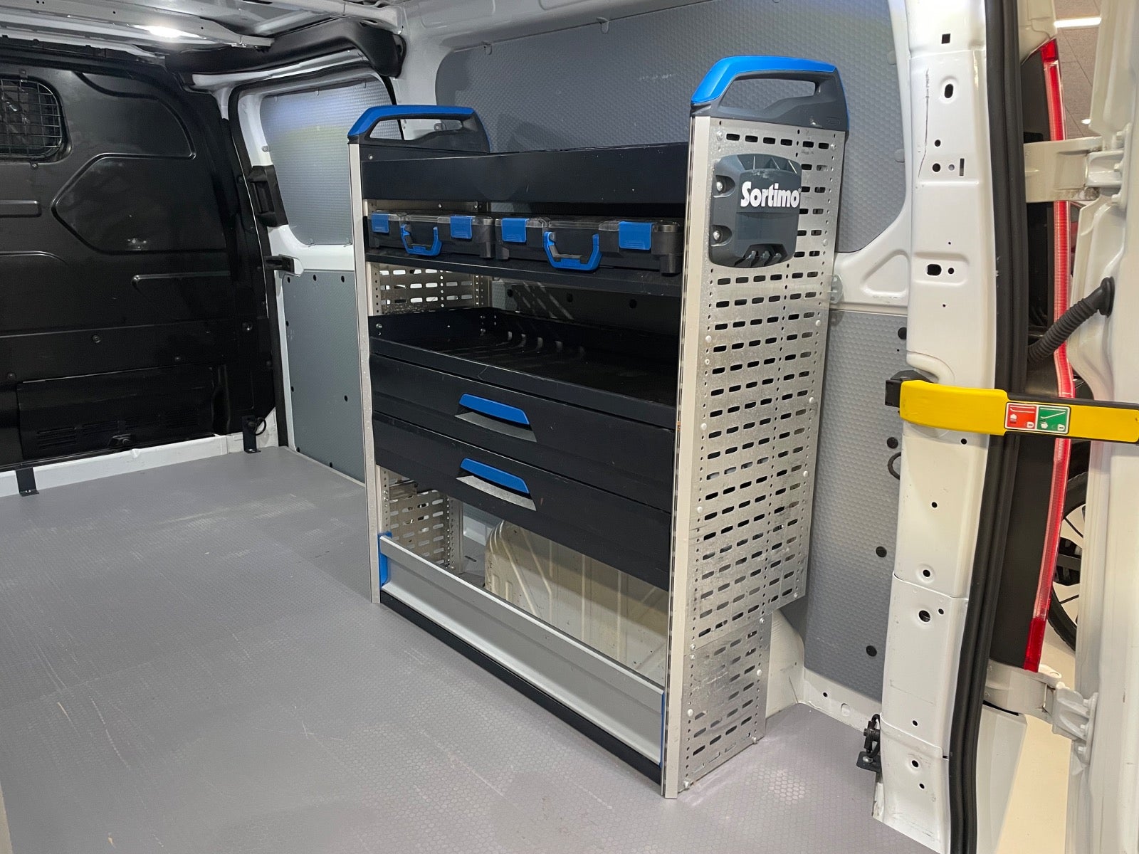 Billede af Ford Transit Custom 300L 2,0 TDCi 130 Trend aut.