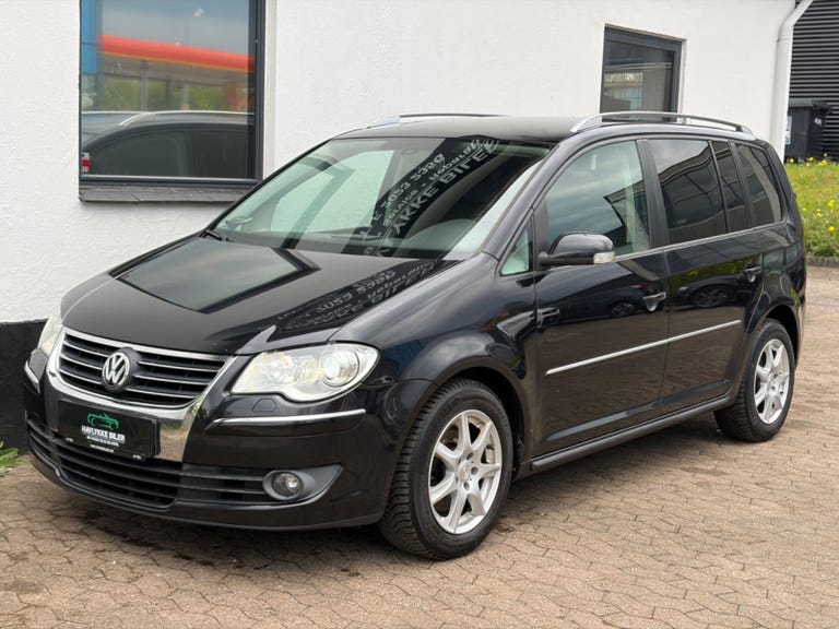 VW Touran TDi 170 Highline DSG Van
