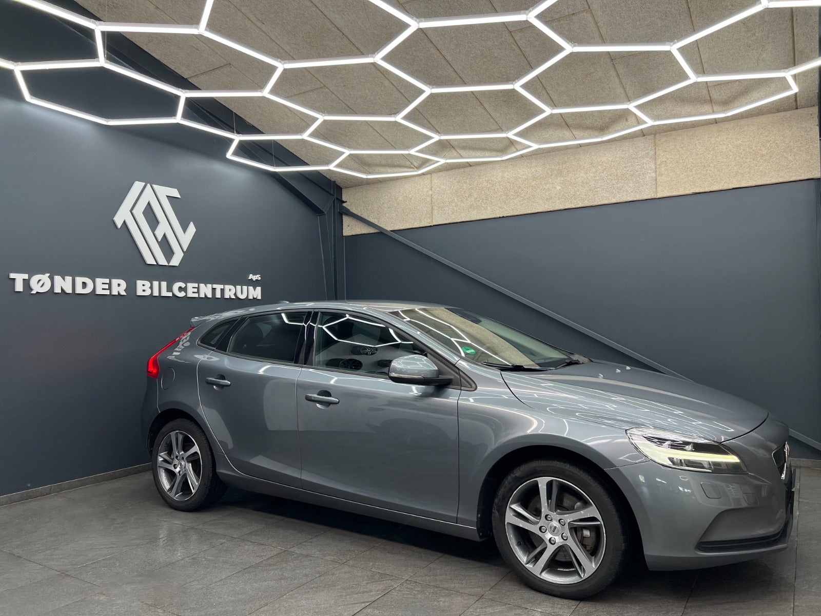 Volvo V40 2016