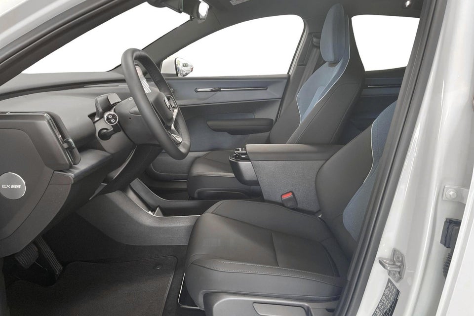 Volvo EX30 Extended Range Core 2025