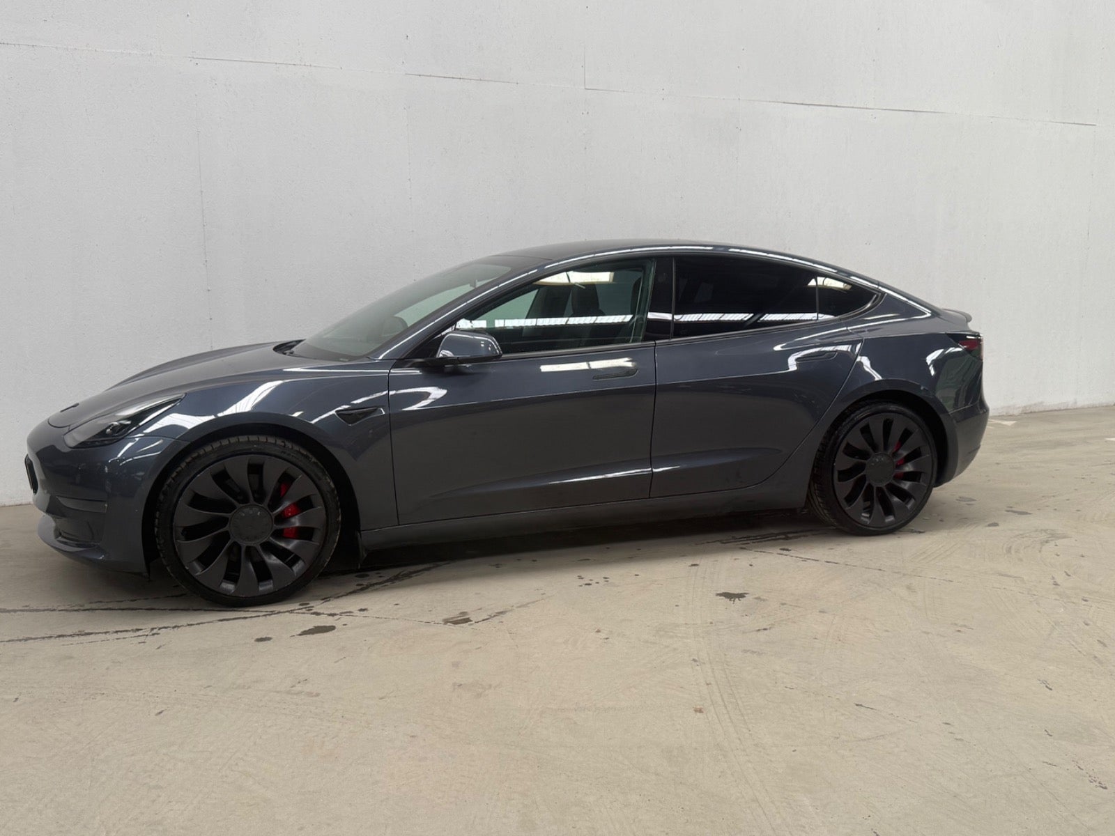 Tesla Model 3 Performance AWD A