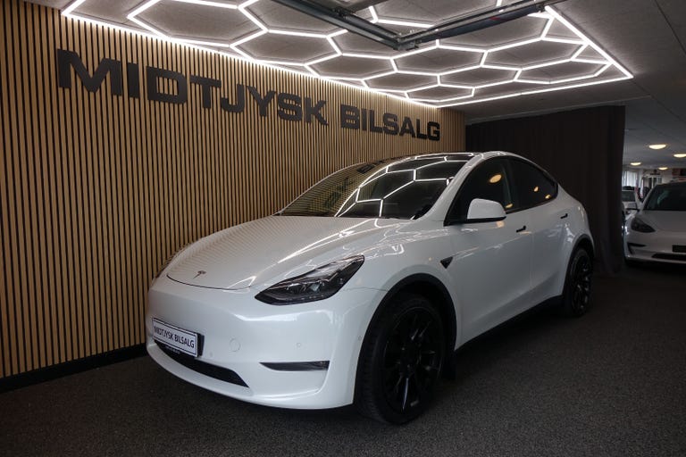 Tesla Model Y Long Range AWD