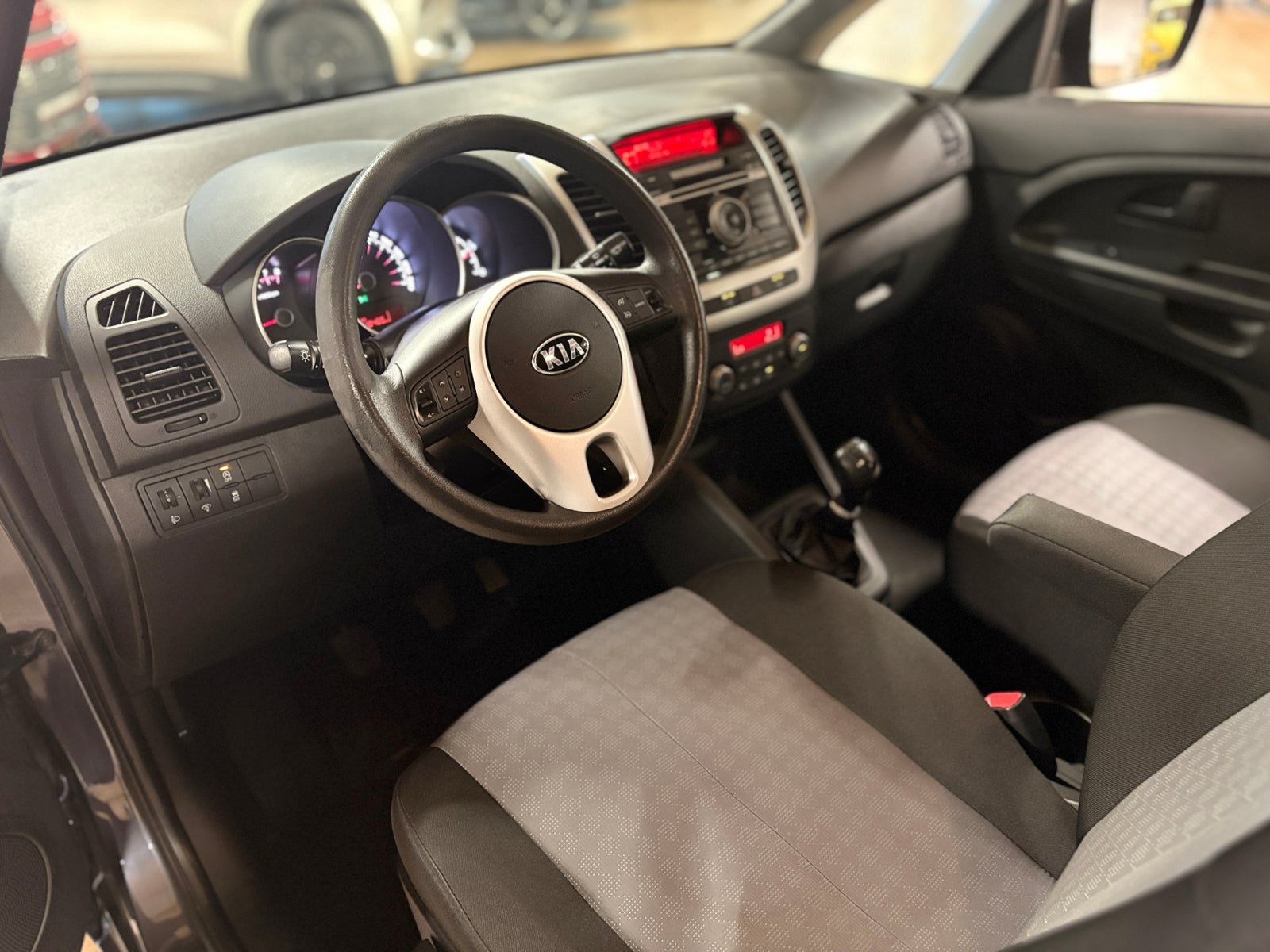 Kia Venga CVVT Attraction