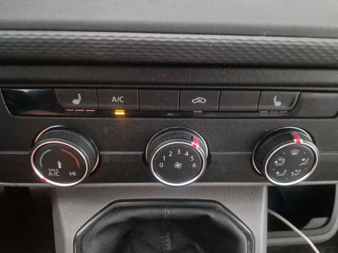 Billede af VW Transporter 2,0 TDi 150 Kassevogn kort