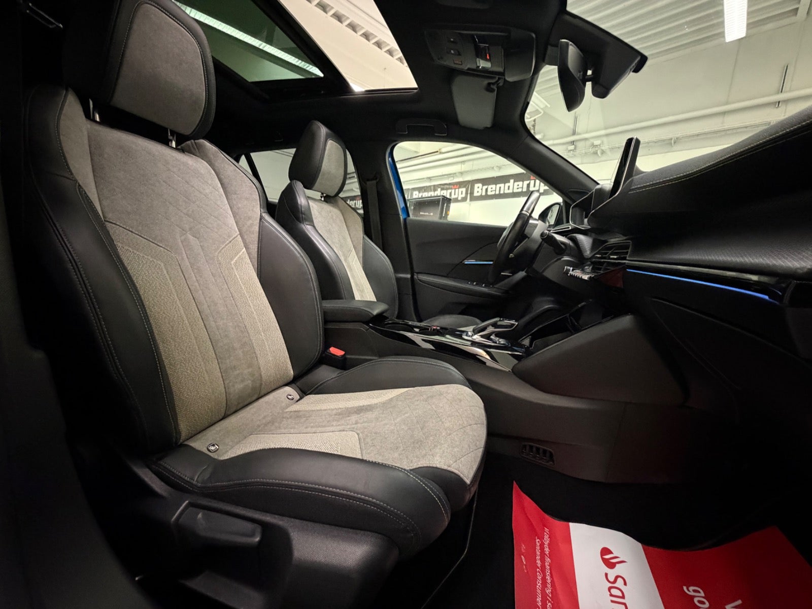 Billede af Peugeot e-2008 50 GT Pack