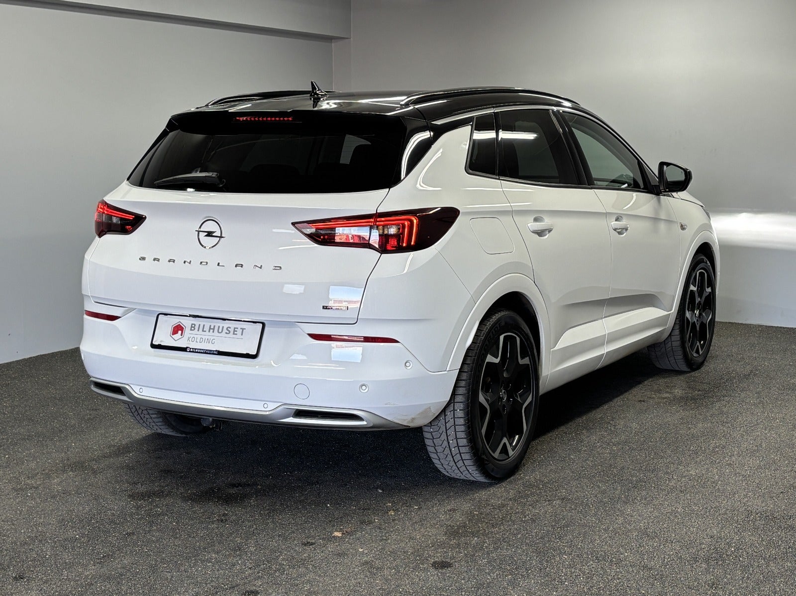 Billede af Opel Grandland 1,6 Hybrid Ultimate aut.