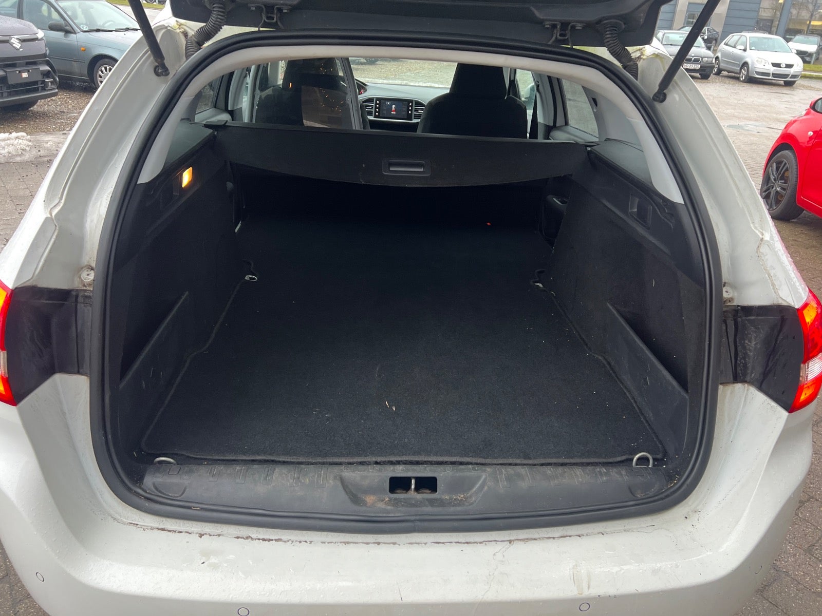 Billede af Peugeot 308 1,6 BlueHDi 120 Style SW Van