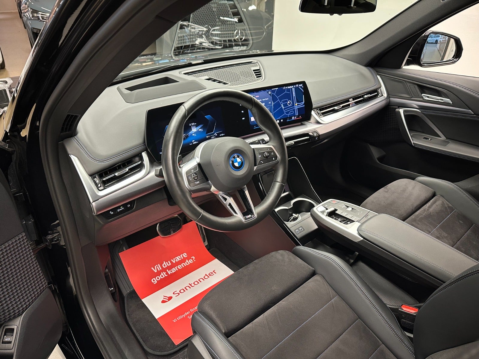 Billede af BMW iX1  eDrive20 Fully Charged M-Sport