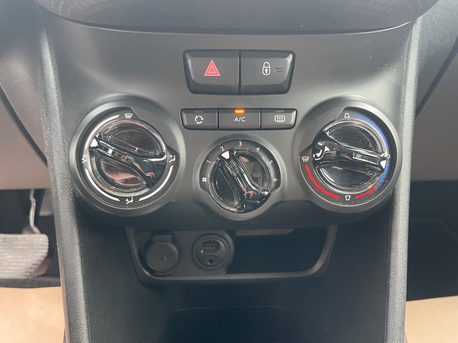 Billede af Peugeot 2008 1,2 e-VTi 82 Style ESG