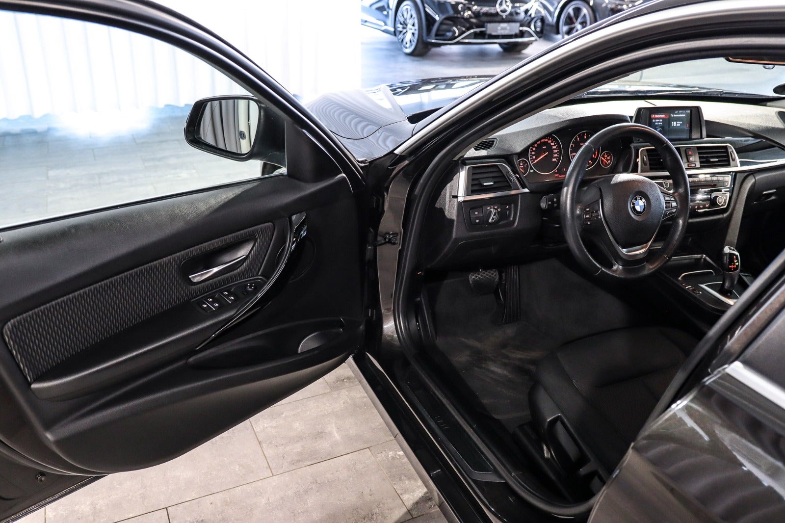 Billede af BMW 320d 2,0 Touring Advantage aut.