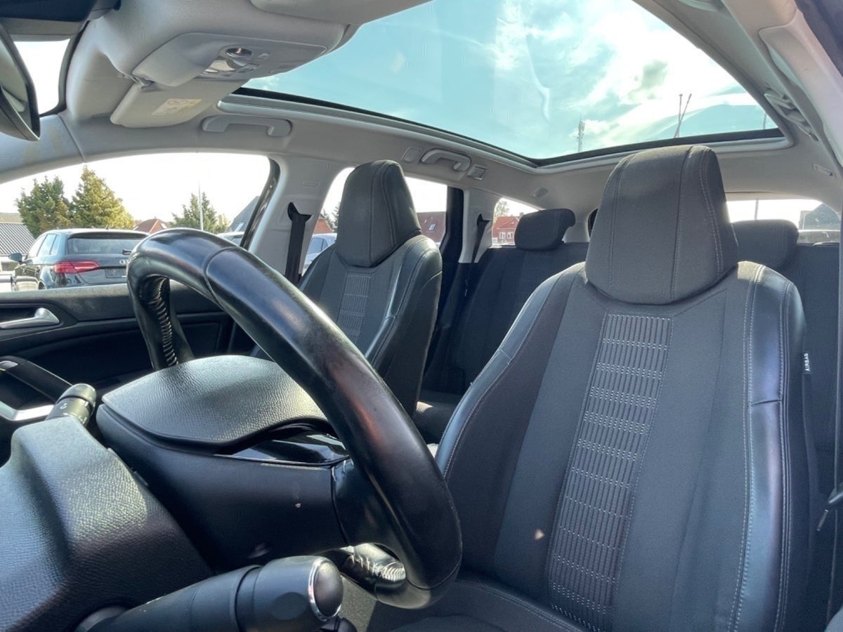 Billede af Peugeot 308 1,6 BlueHDi 120 Allure Sky SW