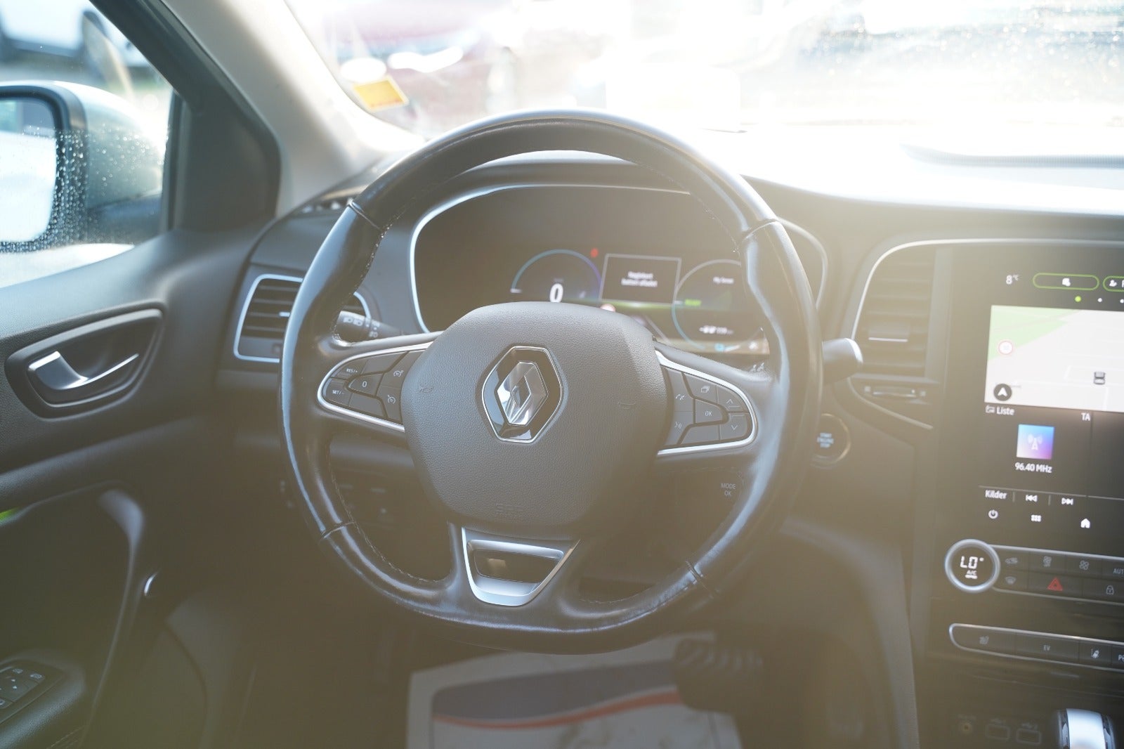 Billede af Renault Megane IV 1,6 E-Tech Intens Sport Tourer