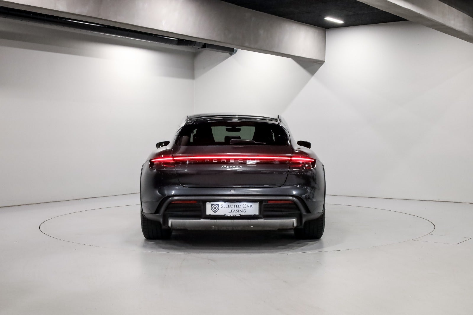 Porsche Taycan 4 Performance+ Cross Turismo