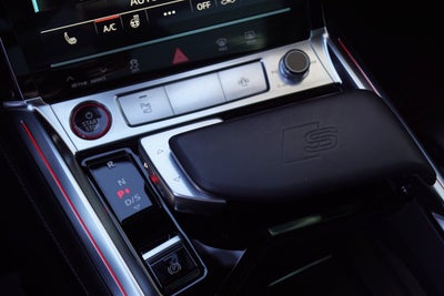 Audi e-tron S quattro