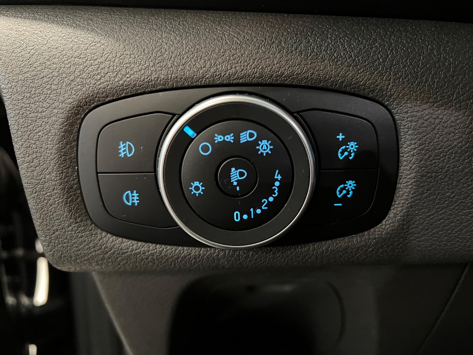 Billede af Ford Transit Custom 300L 2,0 TDCi 130 Trend