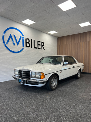 Mercedes 230 CE 2,3 aut. 2d