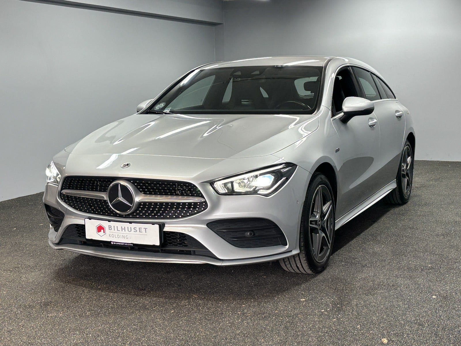 Billede af Mercedes CLA250 e 1,3 AMG Line Shooting Brake aut.