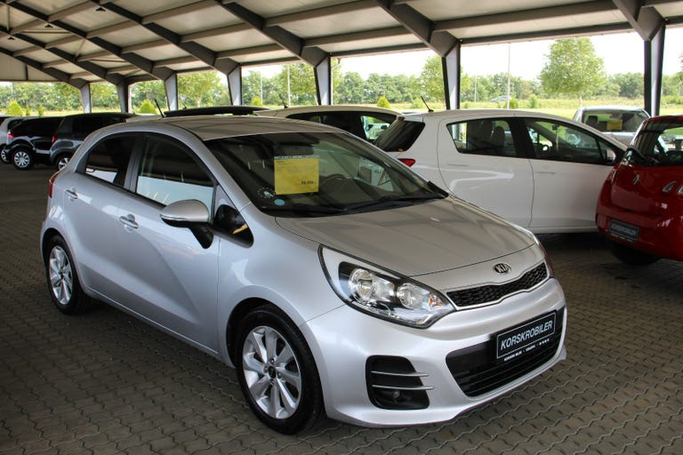 Kia Rio CVVT Limited