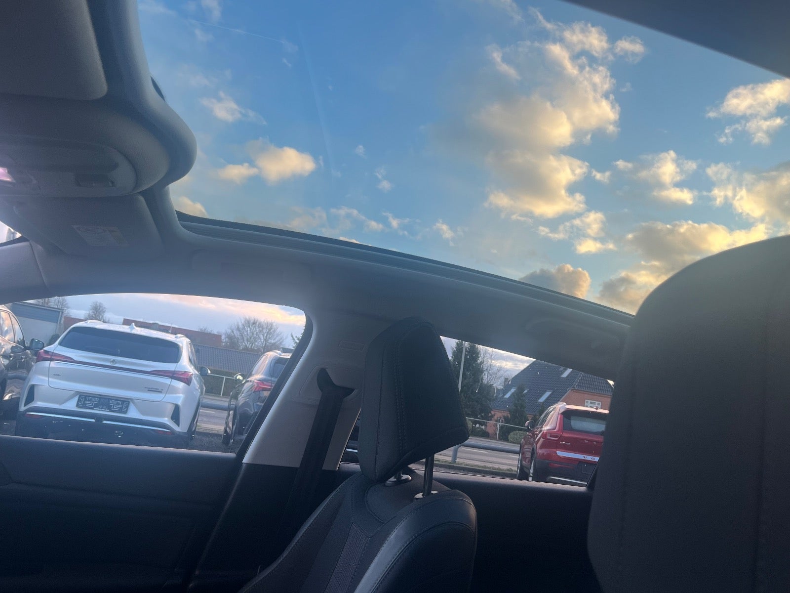 Billede af Peugeot 308 1,6 BlueHDi 120 Allure Sky