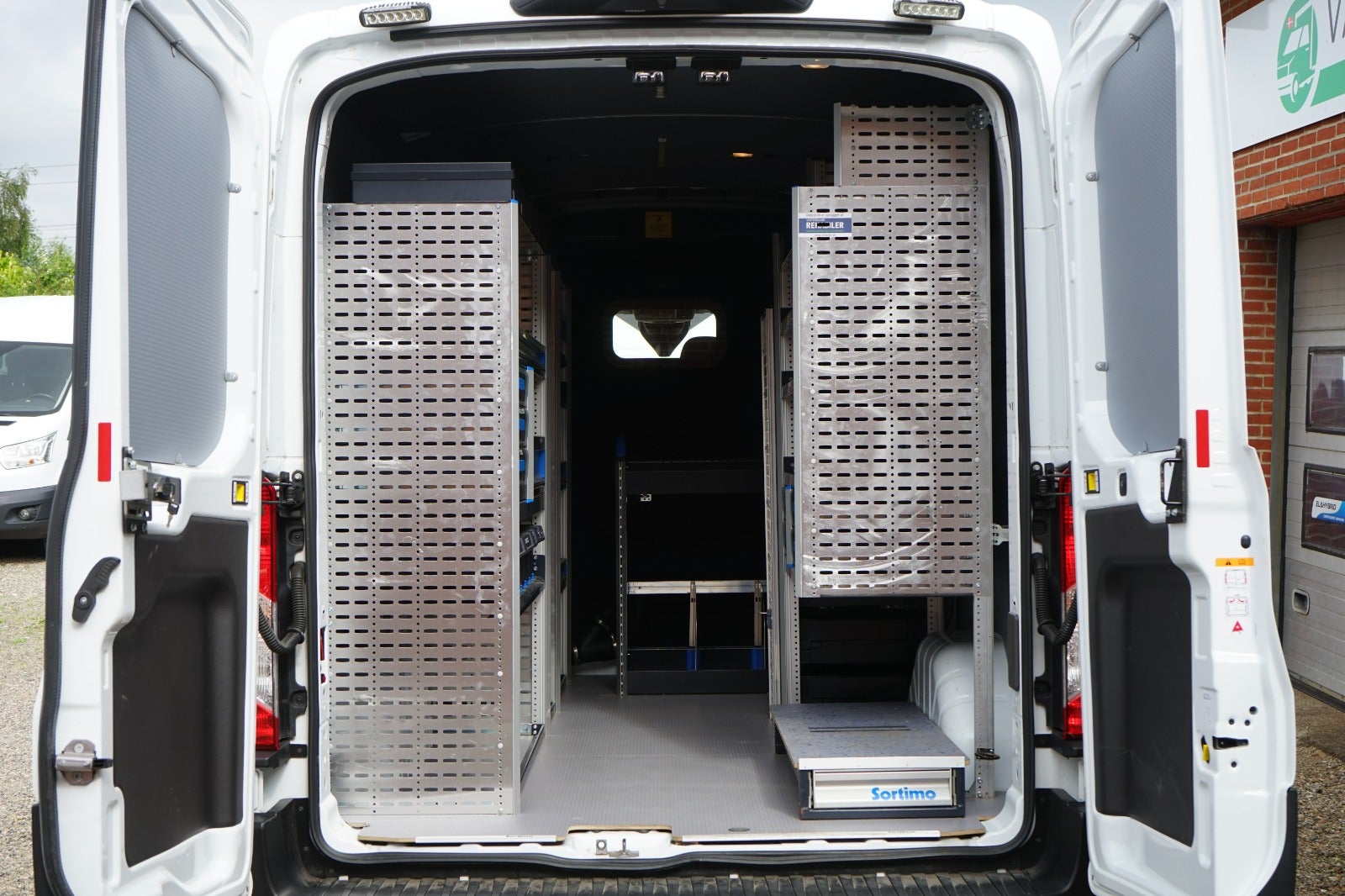 Billede af Ford Transit 350 L2 Van 2,0 TDCi 130 Trend H2 FWD