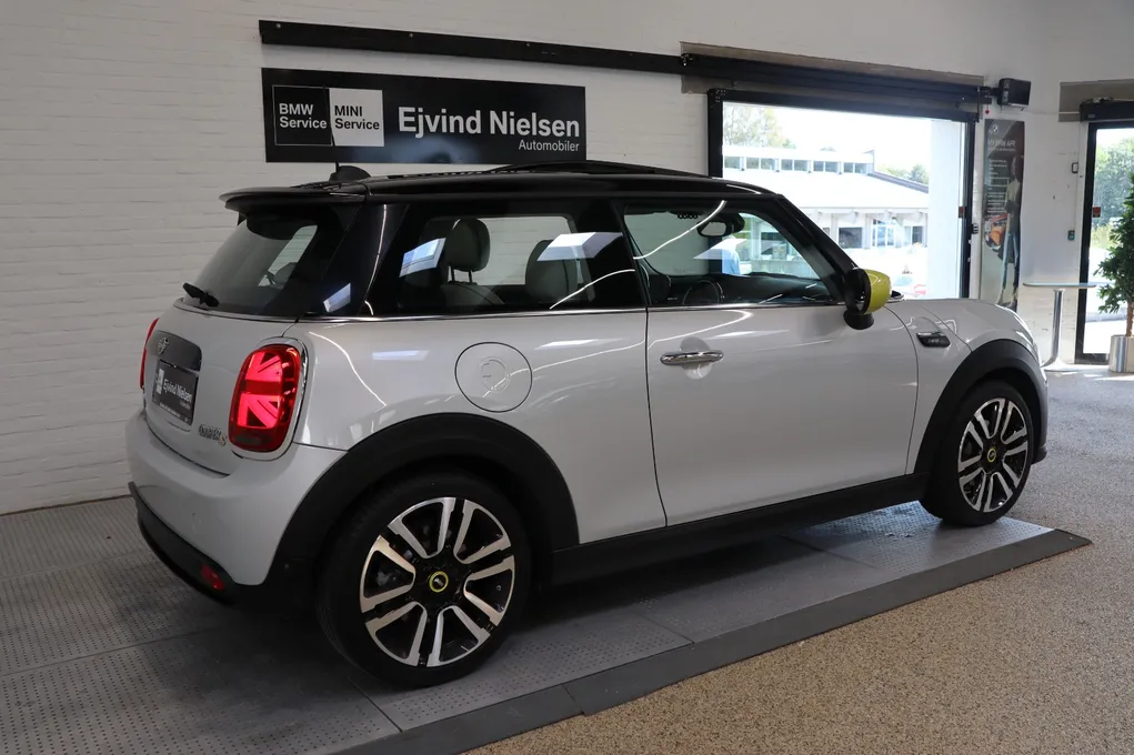 MINI Cooper SE Camden Edition