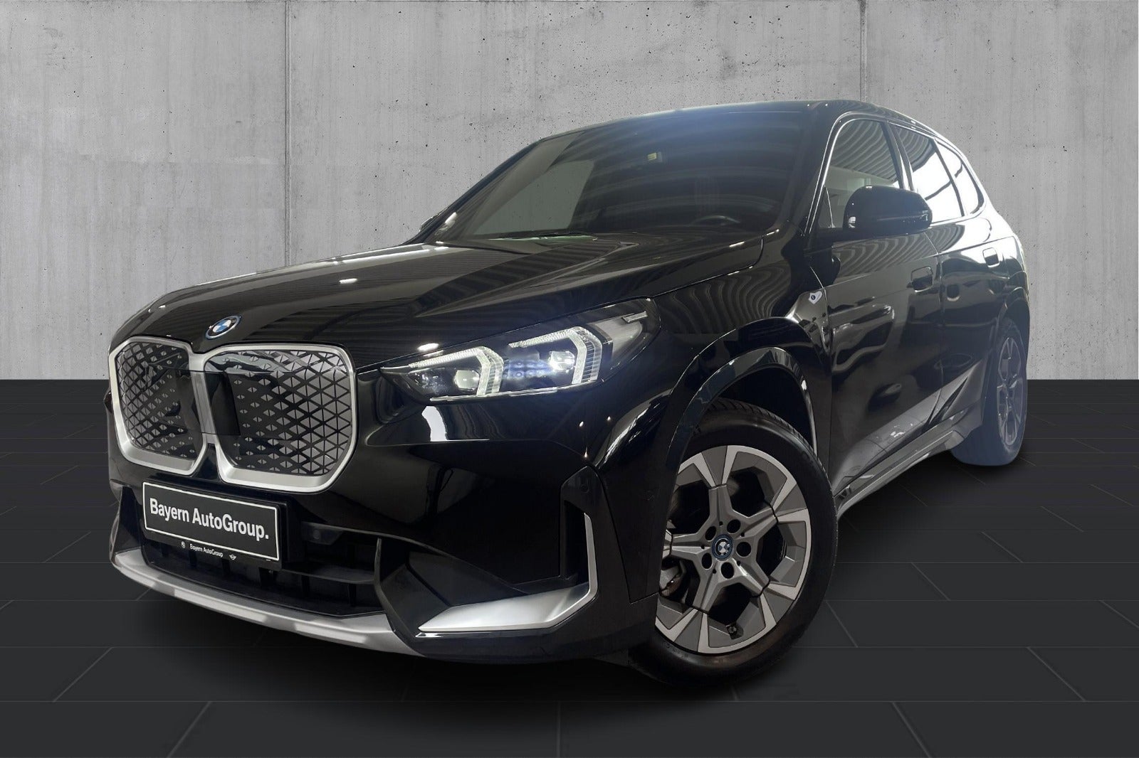 BMW iX1 xDrive30 X-Line
