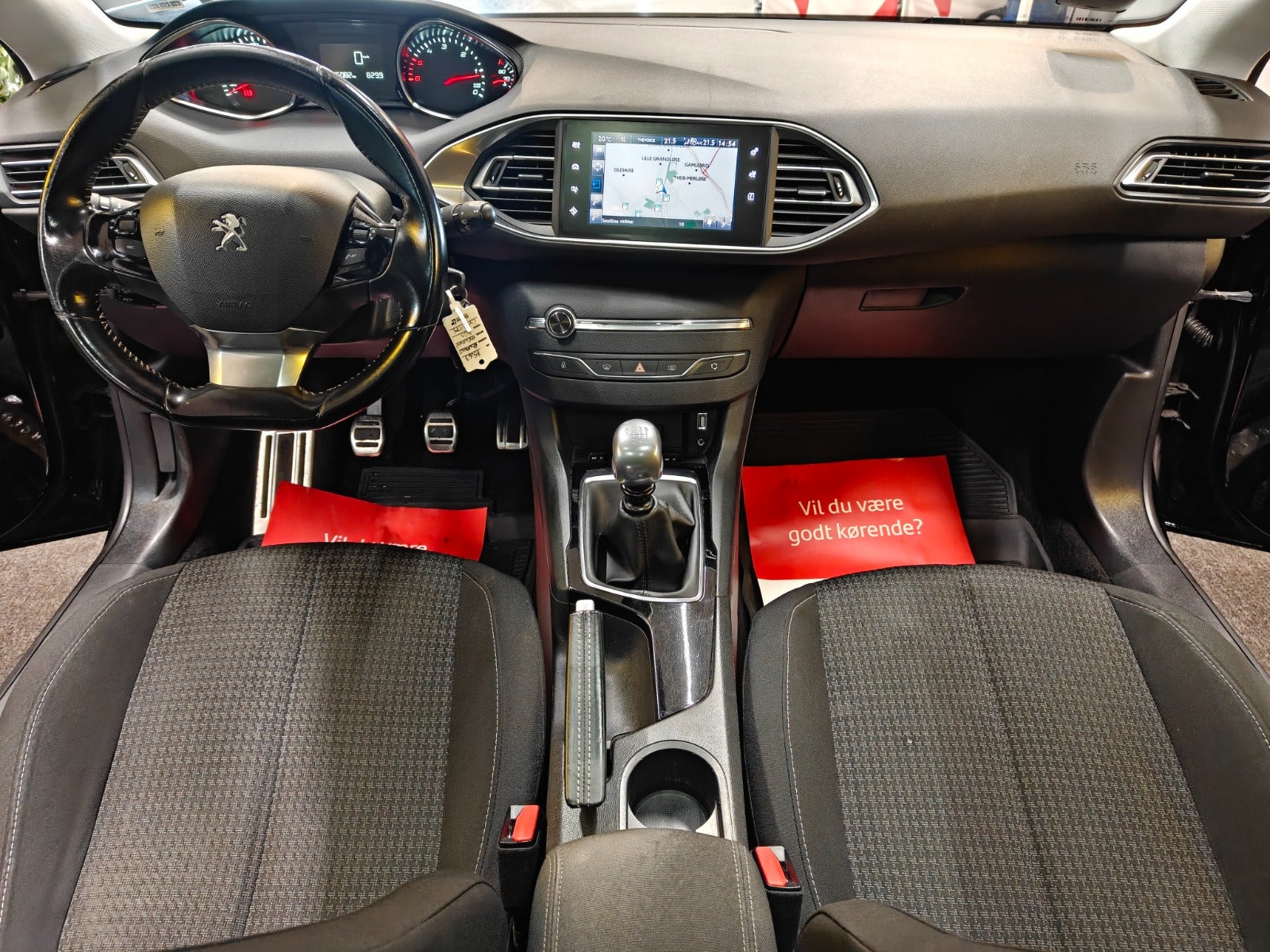 Billede af Peugeot 308 1,6 BlueHDi 120 Allure Sky