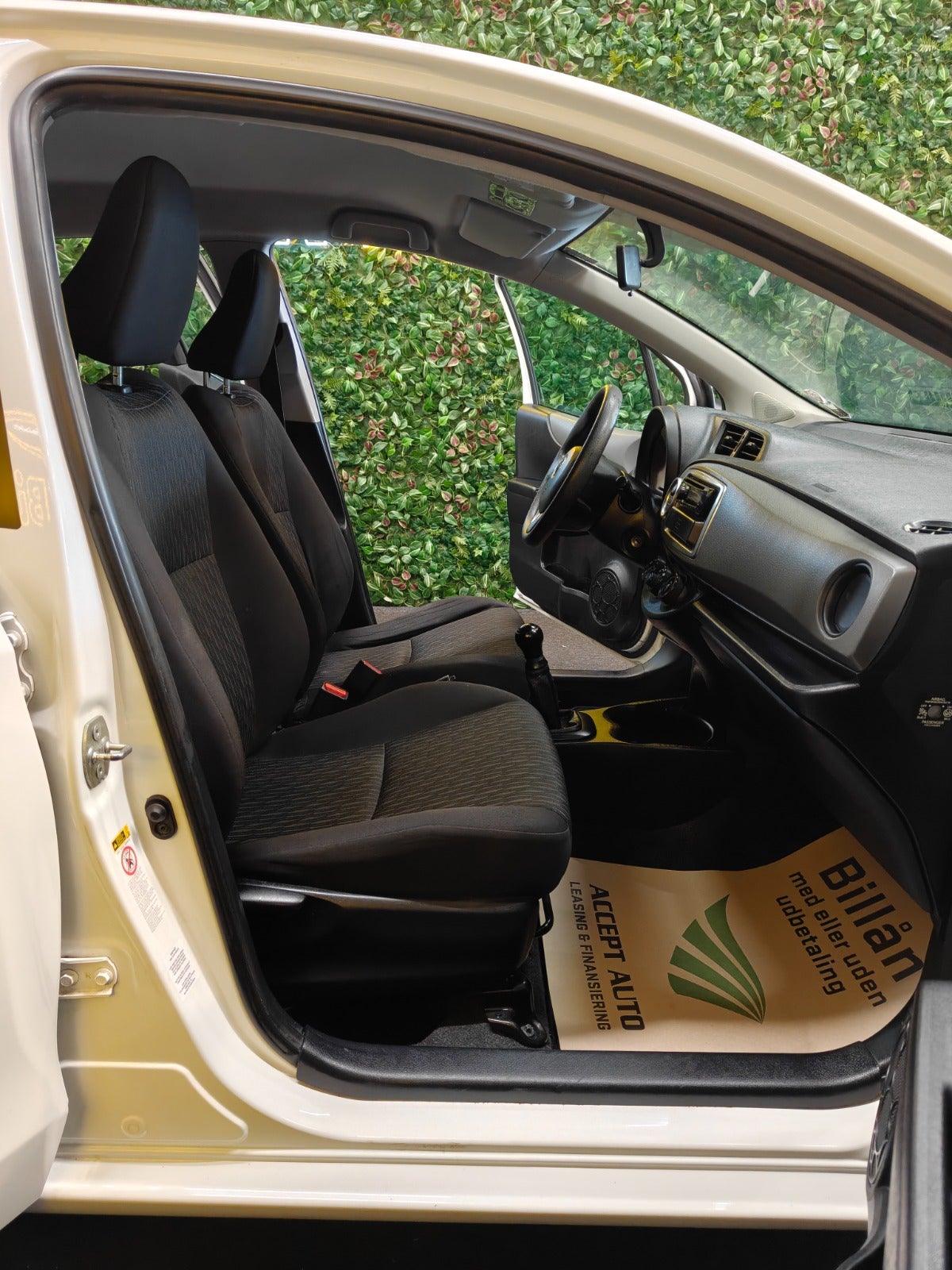 Billede af Toyota Yaris 1,0 VVT-i T1