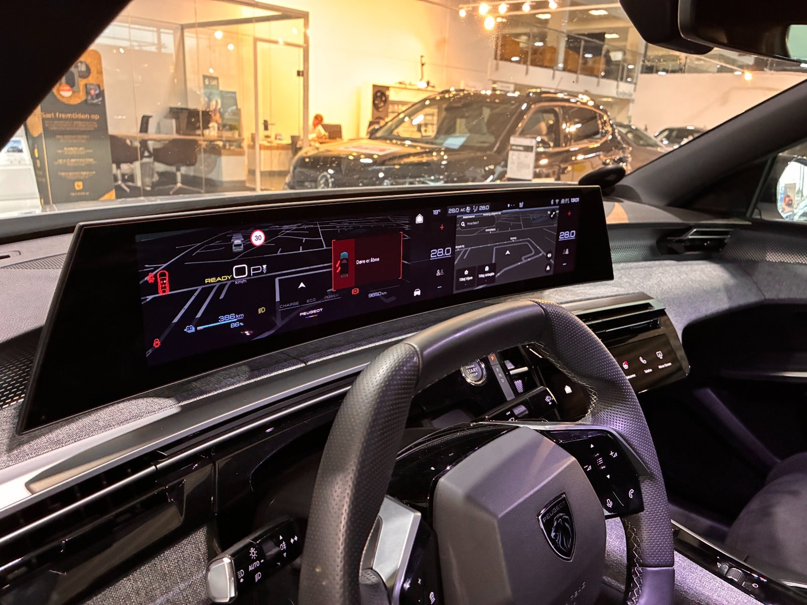 Billede af Peugeot e-3008 77 GT Pack