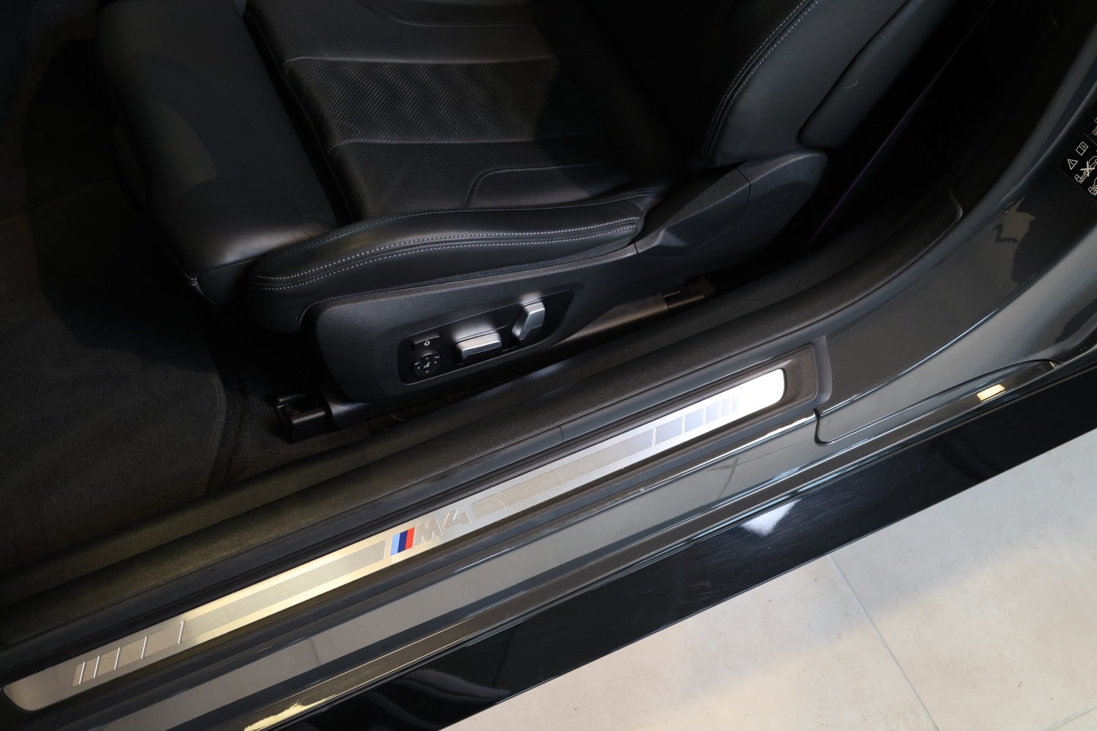 BMW M4 3,0 Coupé Competition xDrive aut. 2d - 12