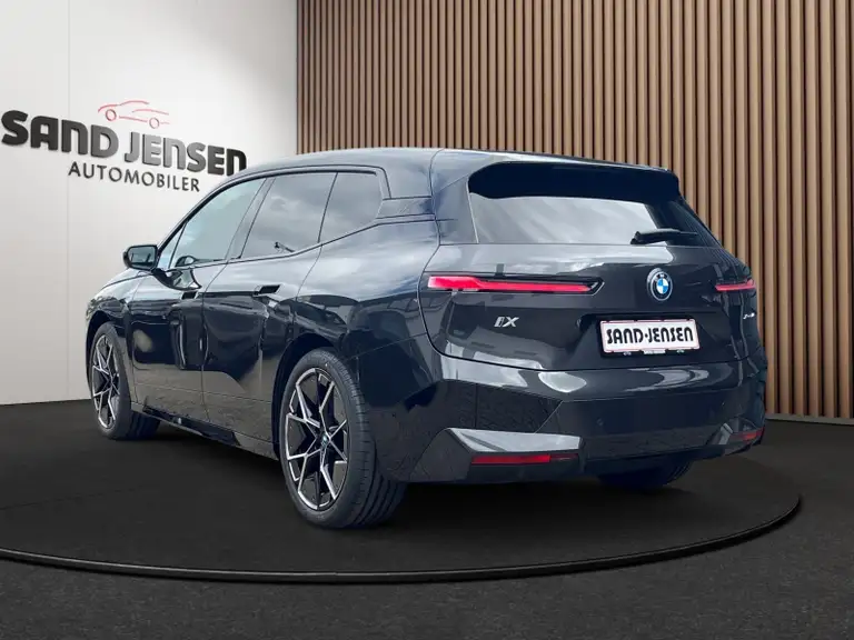 BMW iX xDrive50 Supercharged